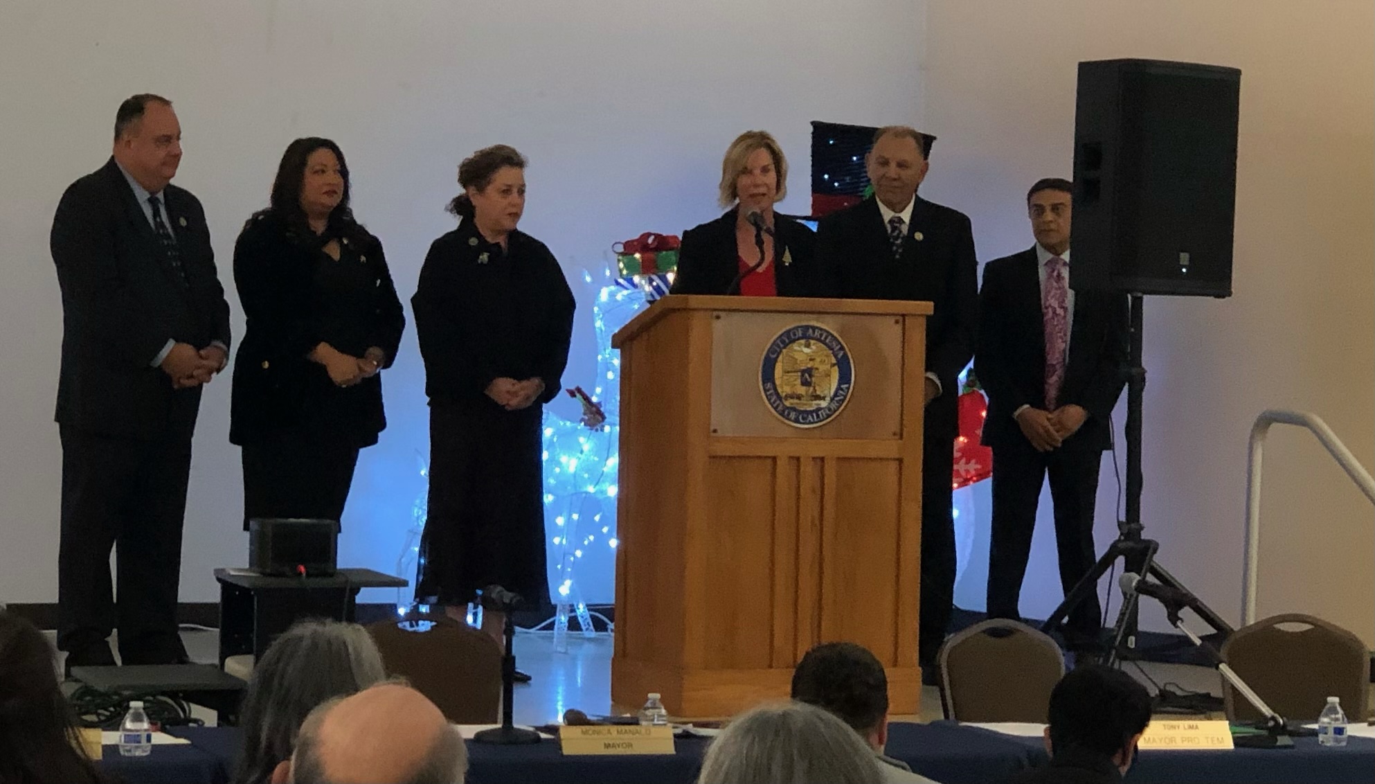 Brasileiro Tony Lima é eleito ‘mayor’ de Artesia em reunião que também