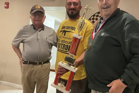 Isac Lavado, vencedor, entre Jorge Monteiro e Amílcar Santos